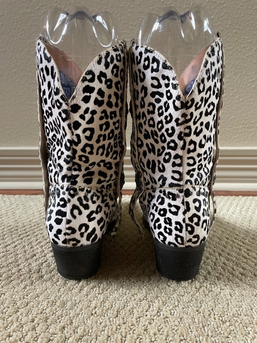 Sexy Dingo “Snow Leppard” Hair-on-Hide Cowboy Boots (8) - Picture 5 of 14